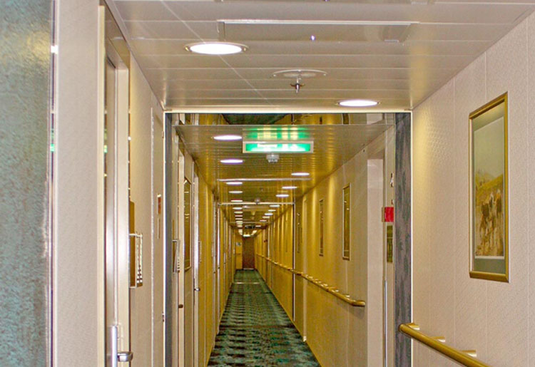 10. Okruglo LED stropno svjetlo od 18 W instalirano u hotelu Australia