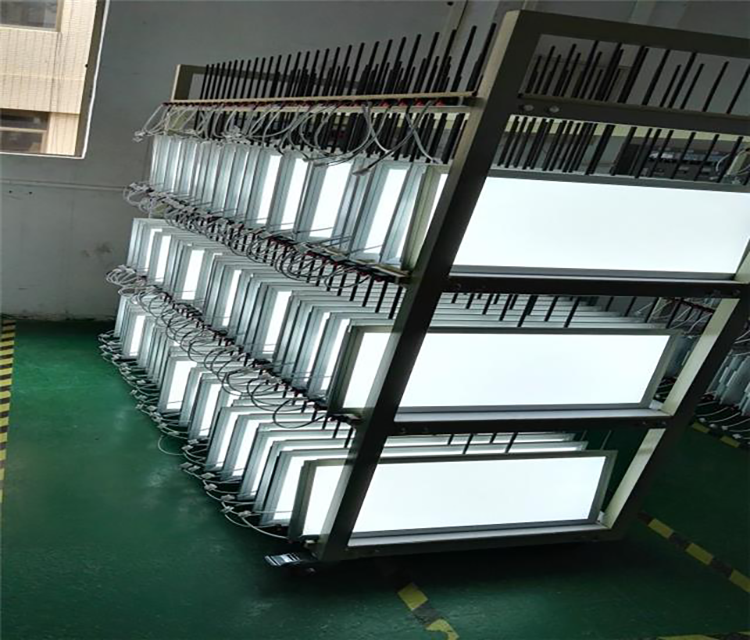 5. 1x4 led düz panel ışığı