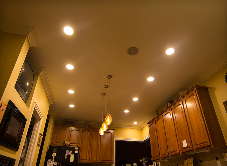 9. 3w イタリアのお客様がキッチンに丸型 LED パネル ライトを設置