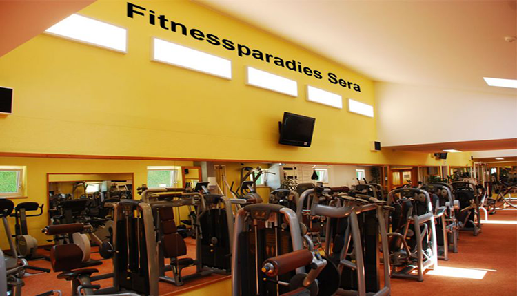 13. הלקוח באוסטריה שלנו מתקין את פנס הלד של Lightman ב-Fitness Paradise Sera